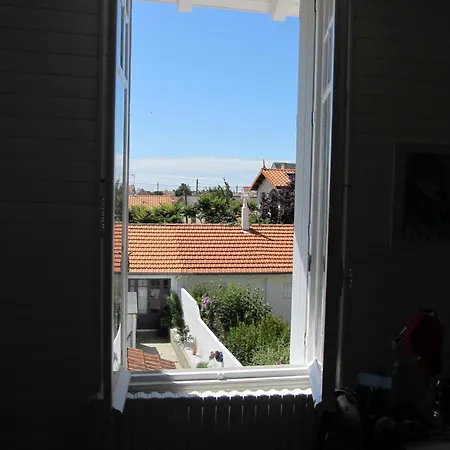 Dom wakacyjny Maison De *