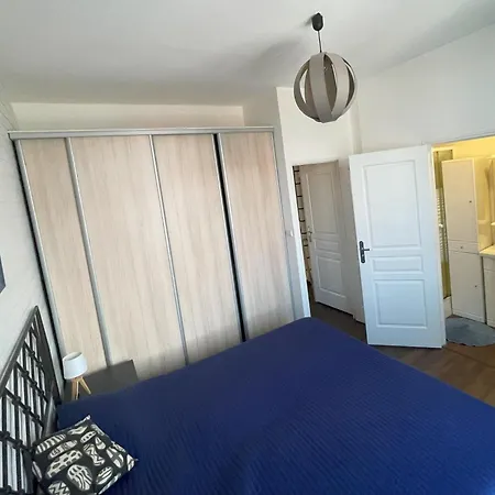 Maison De *